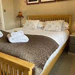 Lakeside Country فندق مبيت وإفطار