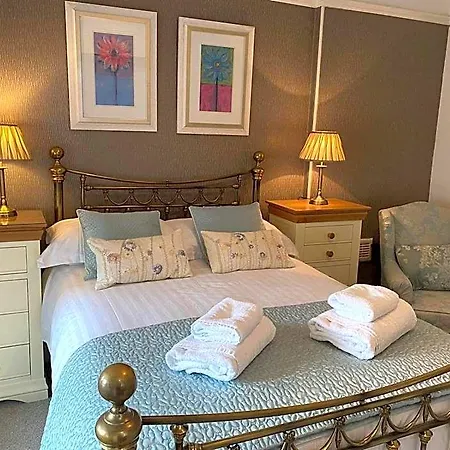 Lakeside Country Bed & Breakfast 4*