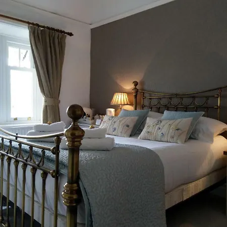 Lakeside Country Bed and Breakfast 4*