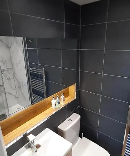 Lakeside Country فندق مبيت وإفطار 4*