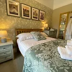Lakeside Country 4*
